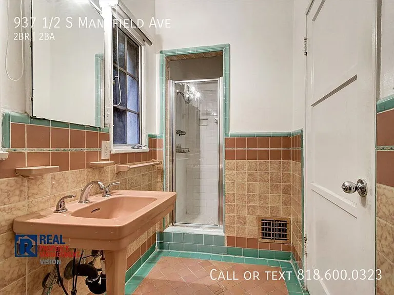 937 1/2 S Mansfield Ave — Photo 32