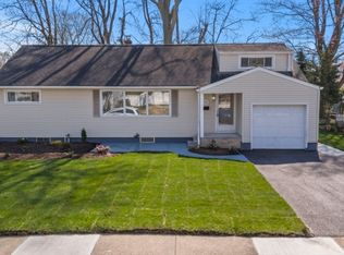 342 Lacey Dr, New Milford, NJ 07646