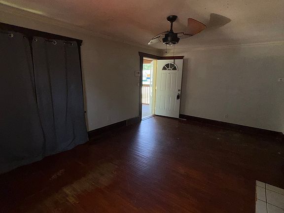 5th image of 1454 N Walnut Grove Ave