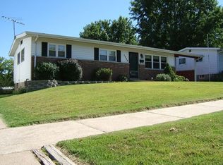 1340 Swan Dr, Florissant, MO