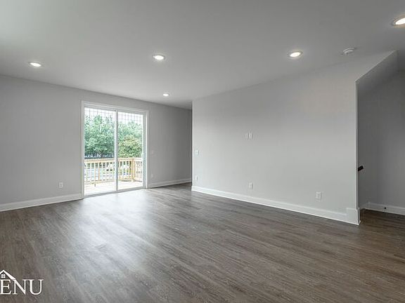 5th image of 5598 Sofias Cir