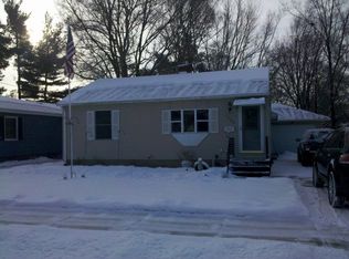 1220 Dorroll St NE, Grand Rapids, MI 49505