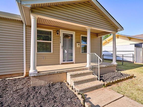 3rd image of 4628 SE 25th St