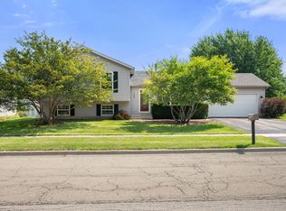 1184 Scenic Rd, Dekalb, IL 60115