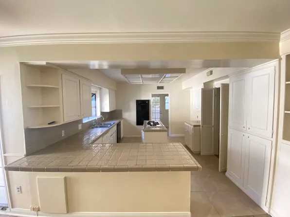 1444 N Mountain Ave, Claremont, CA 91711