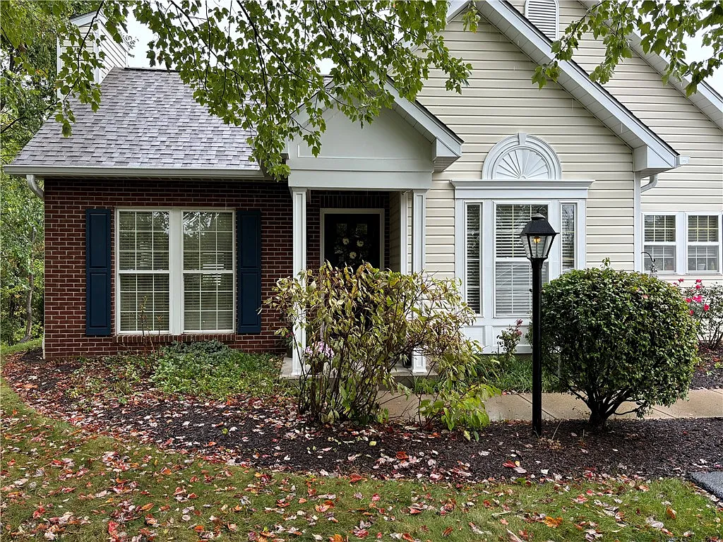 2107 Greystone Dr photo 1