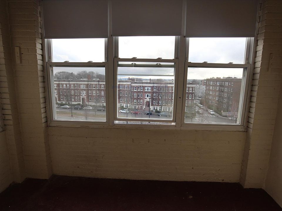 2nd image of 1634 Commonwealth Ave #209