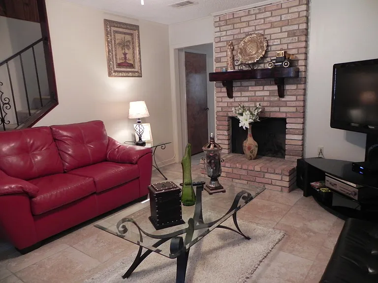 2817 Toulon Dr — Photo 7