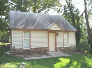 1505 Gravel St, Cassville, MO 65625
