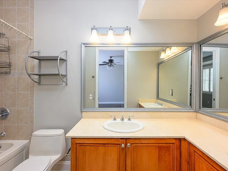 538 NE 7th Ave #1 — Photo 12