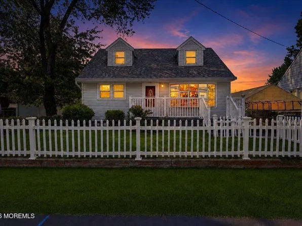55 Rosewood Drive, Keyport, NJ 07735