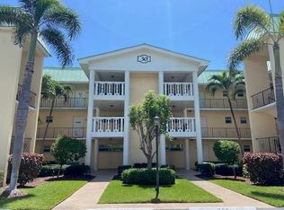 30 Colonial Club Dr APT 102, Boynton Beach, FL 33435