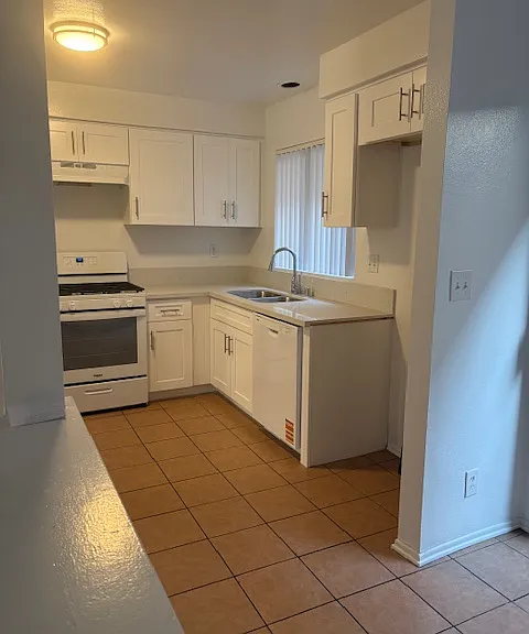 817 Walnut St #19 — Photo 6