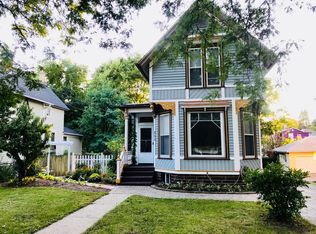 126 Hill Ave, Elgin, IL 60120