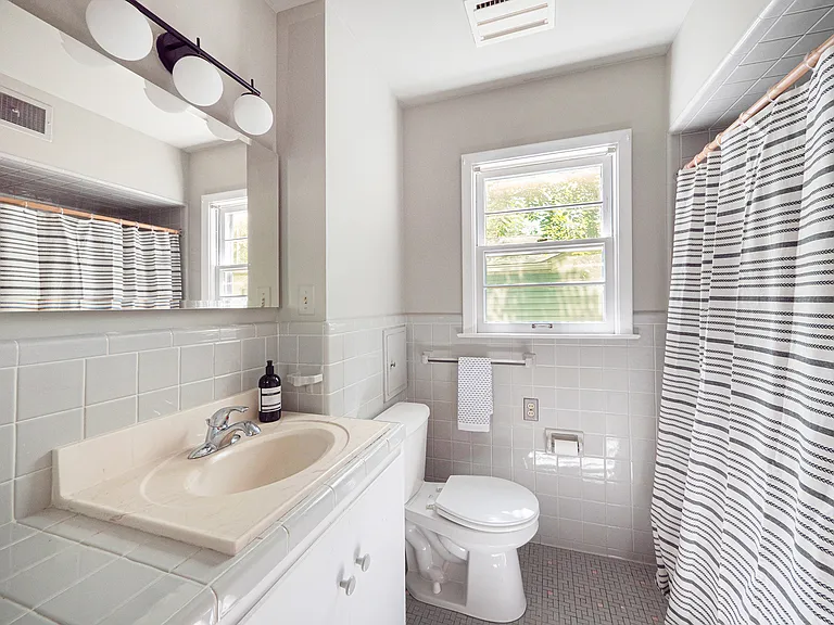 845 Mount Pleasant Ave — Photo 9