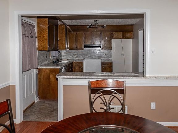 5th image of 6535 El Rancho Dr