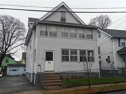 16 Maple St photo 1