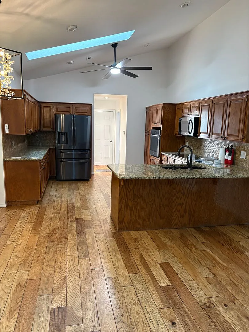 Beautiful Home In Great Location! — Photo 3
