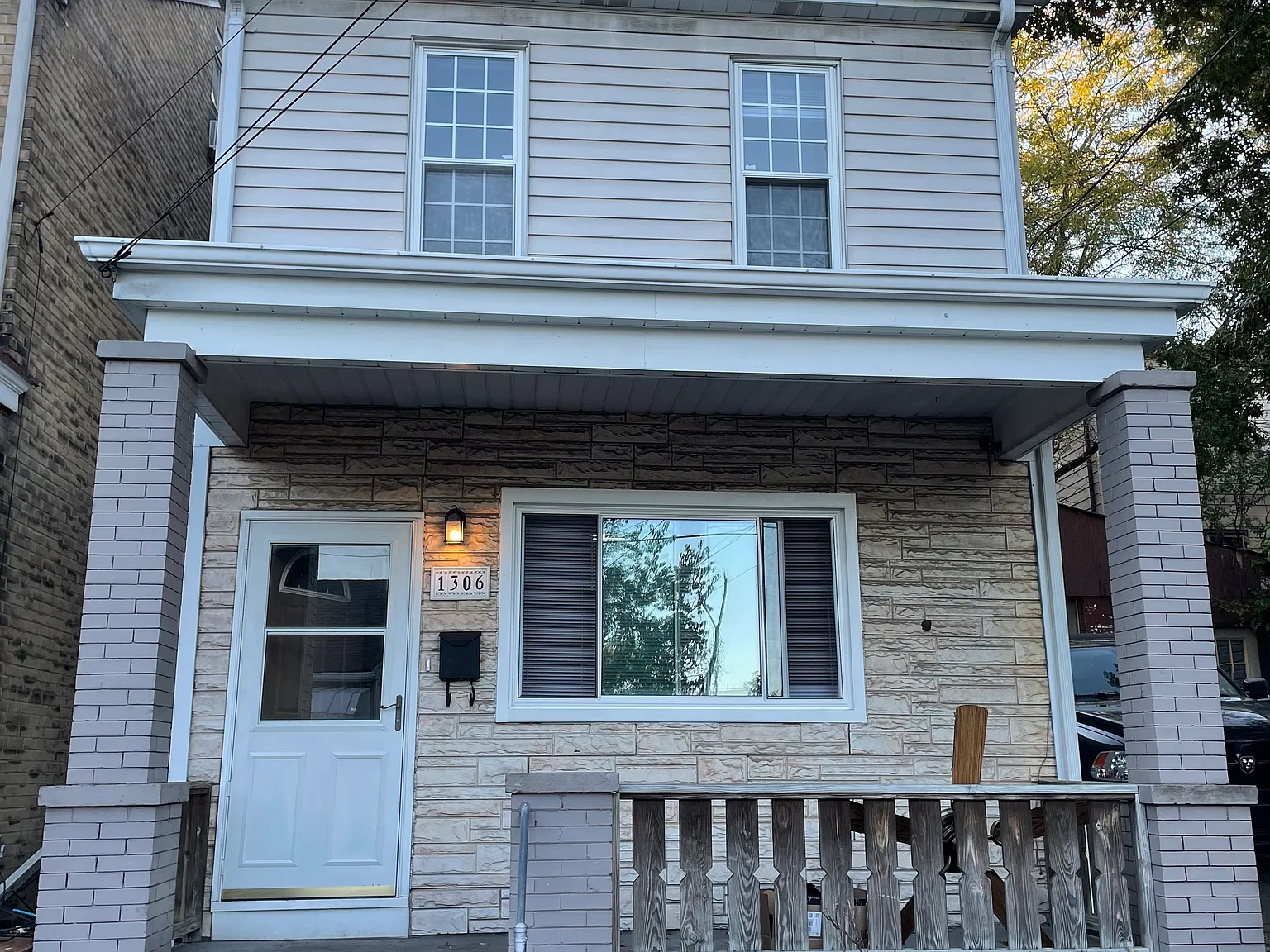 3 bed, 1.5 bath, 1171 sqft, $1,600 — Photo 1
