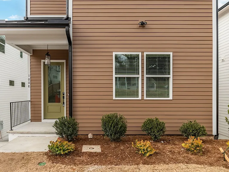 1008 Grant St — Photo 4