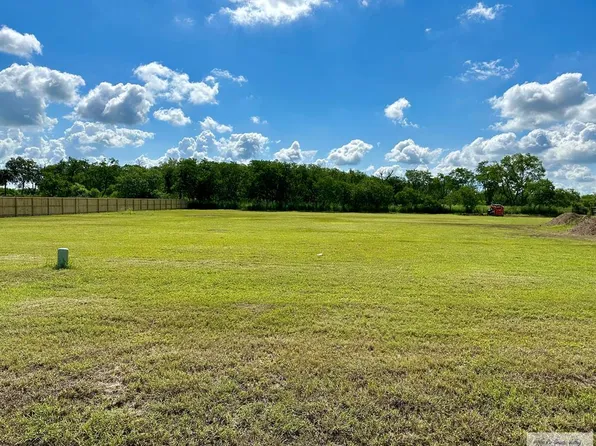 5 Los Jardines Dr, Los Fresnos, TX 78566