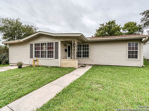 2nd image of 1119 San Angelo