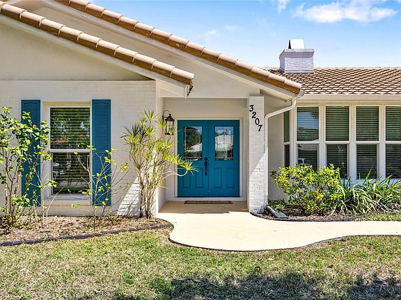 4th image of 3207 NW 88th Way