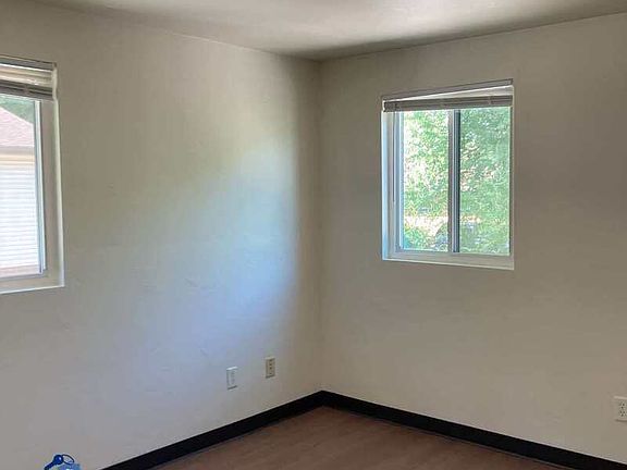 4th image of 308 Leeland St APT 1