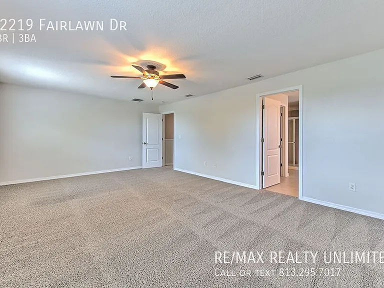 12219 Fairlawn Dr — Photo 33