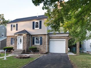 97 Jasper Ave, Teaneck, NJ 07666