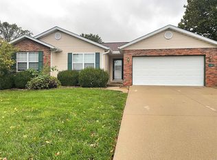 963 Dunberry Dr, O'Fallon, IL 62269