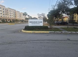 3252 Foxcroft Rd #113, Miramar, FL 33025