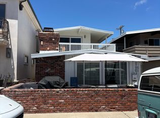 121 1/2 35th St, Newport Beach, CA 92663