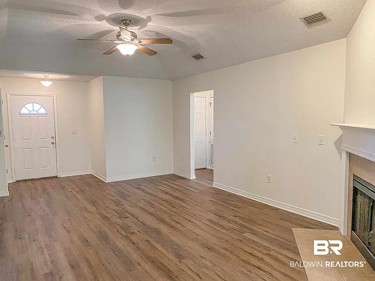 16648 Vanilla Dr — Photo 4