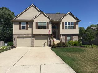 42748 Willsharon St, Sterling Heights, MI 48314