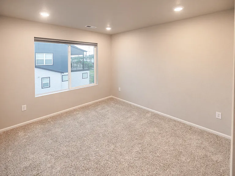 5677 Vivian St — Photo 24