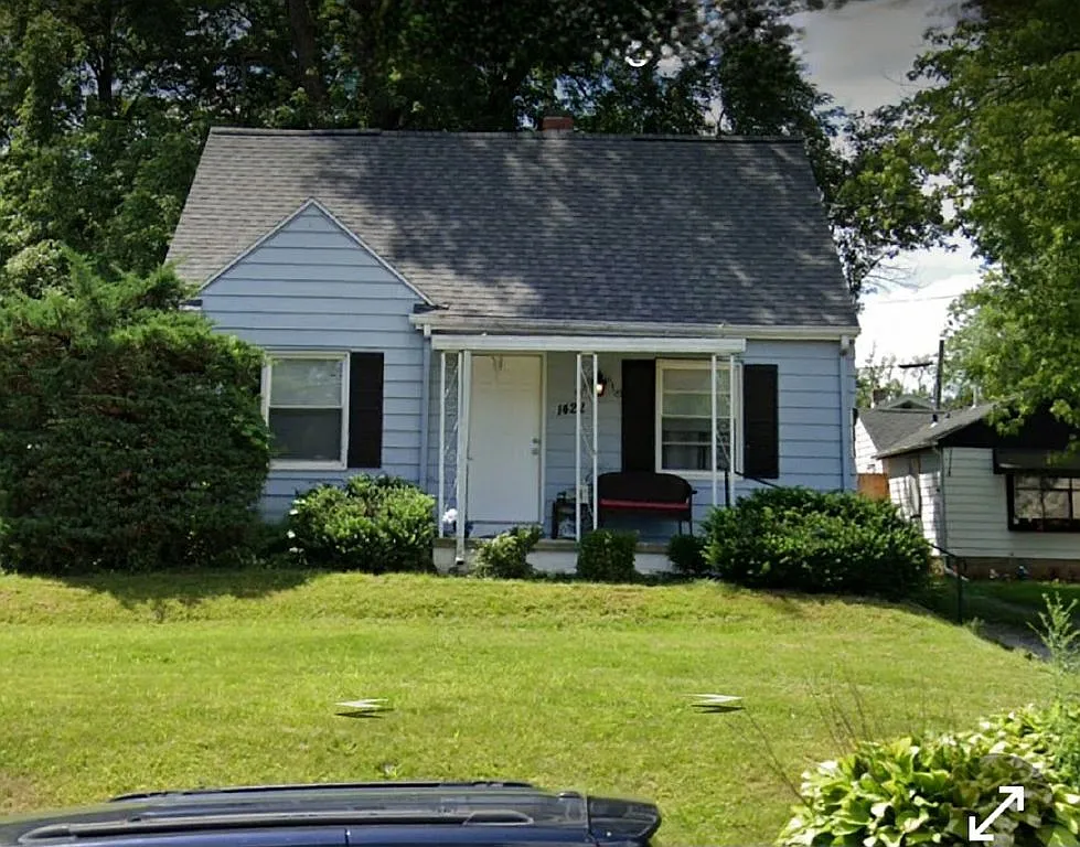 1422 E Lake Ave photo 1