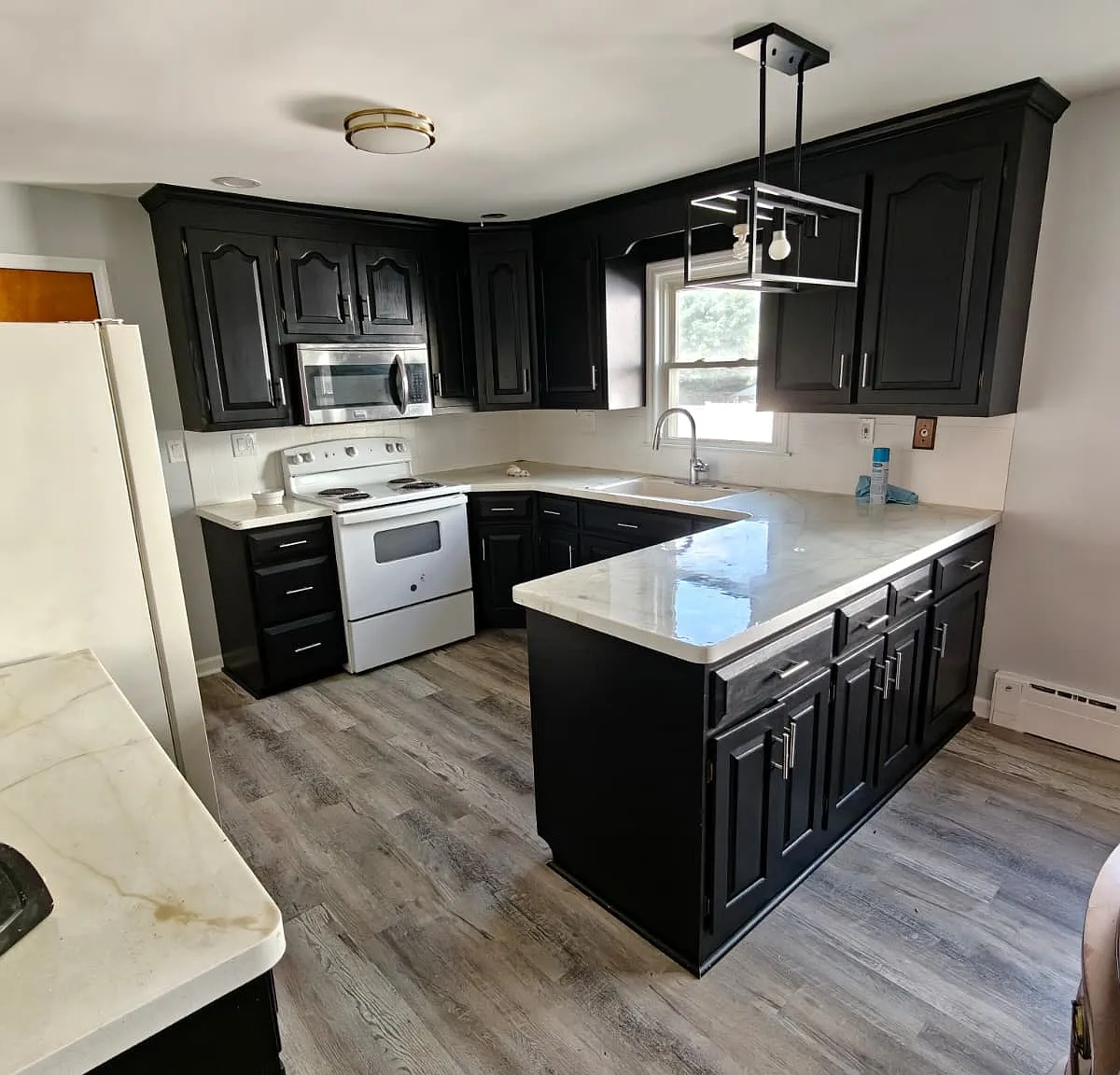 3 bed, 1340 sqft, $2,850 — Photo 2