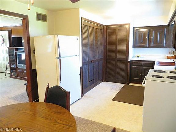 5th image of 1903 Sunview Dr
