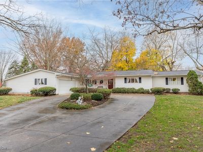 5311 Peninsula Dr NW, Canton, OH, 44718