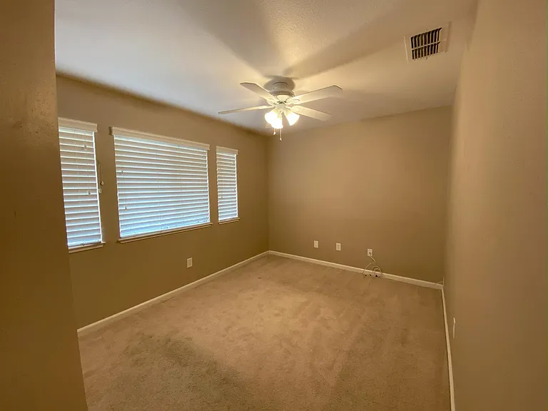 422 Madrone Pl — Photo 36