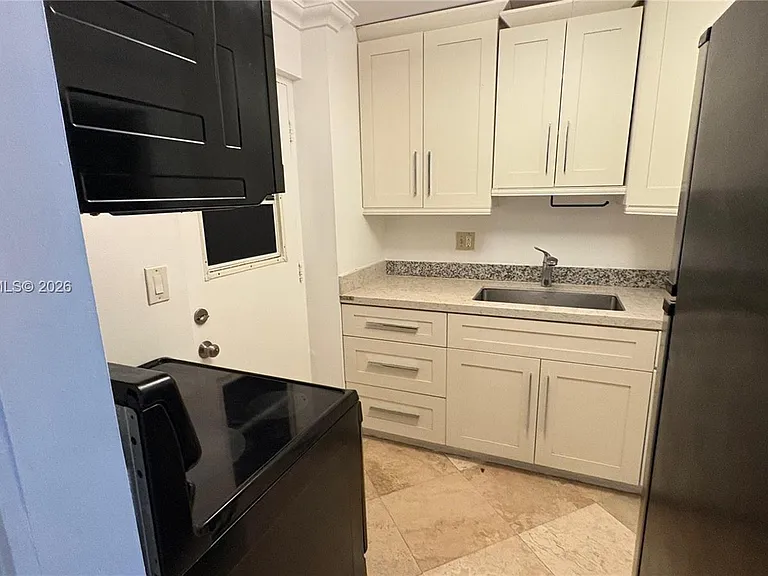 1407 NE 56th St #316 — Photo 3