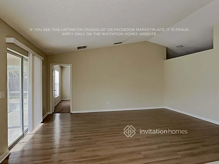 2983 Foxboro Cir — Photo 4