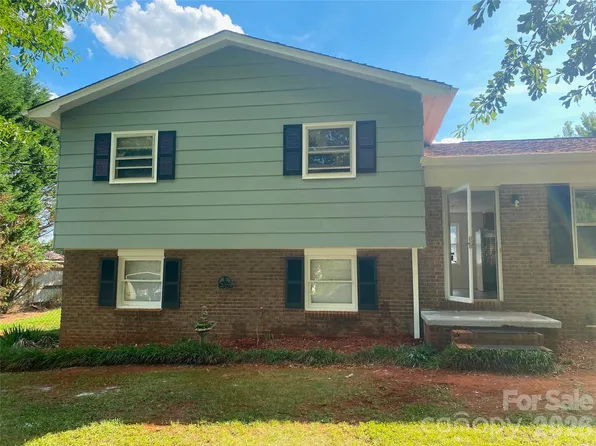 1237 Venus St, Conover, NC 28613