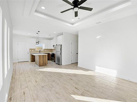 5th image of 5700 Northwestern Ave #1