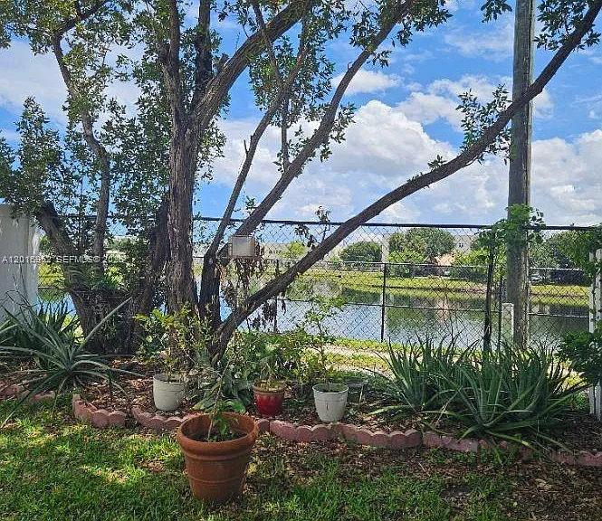 2450 S Coral Trace Cir — Photo 17