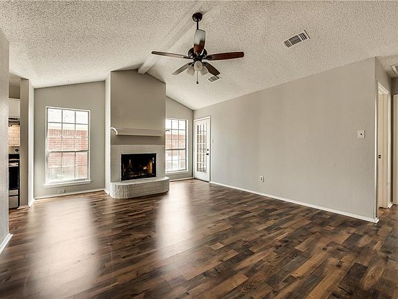 3rd image of 2513 Kelton St