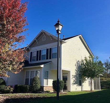 2nd image of 224 Park View Dr #126