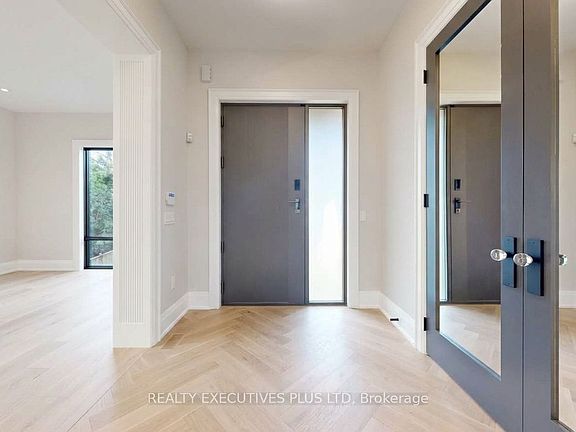 5th image of 1837 New St