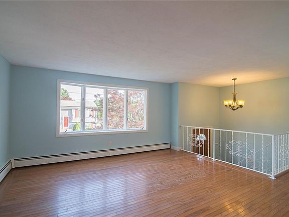4th image of 14 Sudbury St